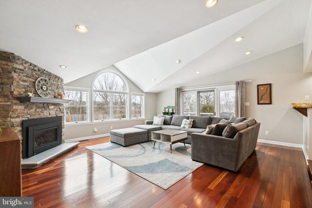 1304 GAINSBORO CIR, Bala Cynwyd, PA 19004