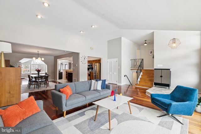 1304 GAINSBORO CIR, Bala Cynwyd, PA 19004