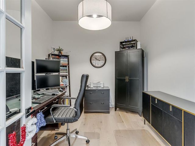 208 Braxton Way, Yukon, OK 73099