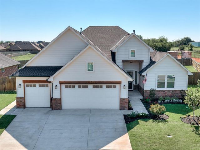 208 Braxton Way, Yukon, OK 73099