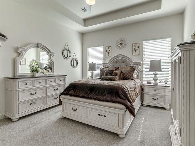208 Braxton Way, Yukon, OK 73099