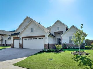208 Braxton Way, Yukon, OK 73099
