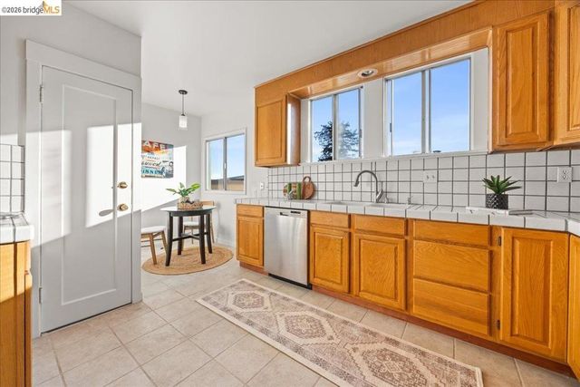 3118 Monticello Ave, Oakland, CA 94619