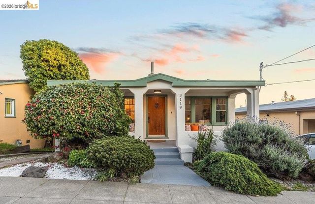 3118 Monticello Ave, Oakland, CA 94619