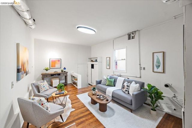 3118 Monticello Ave, Oakland, CA 94619