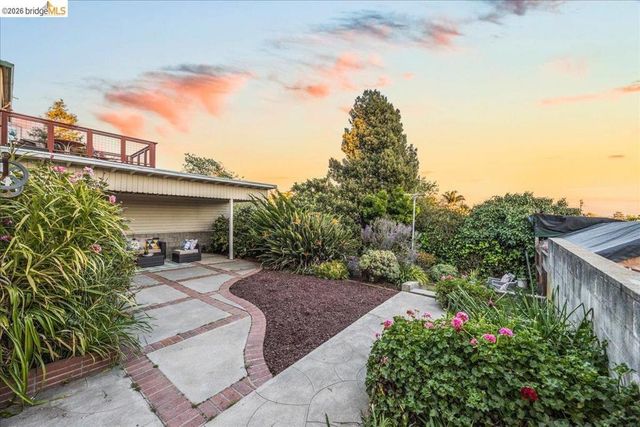 3118 Monticello Ave, Oakland, CA 94619