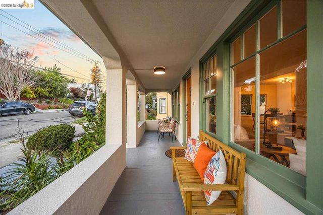 3118 Monticello Ave, Oakland, CA 94619