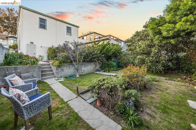 3118 Monticello Ave, Oakland, CA 94619