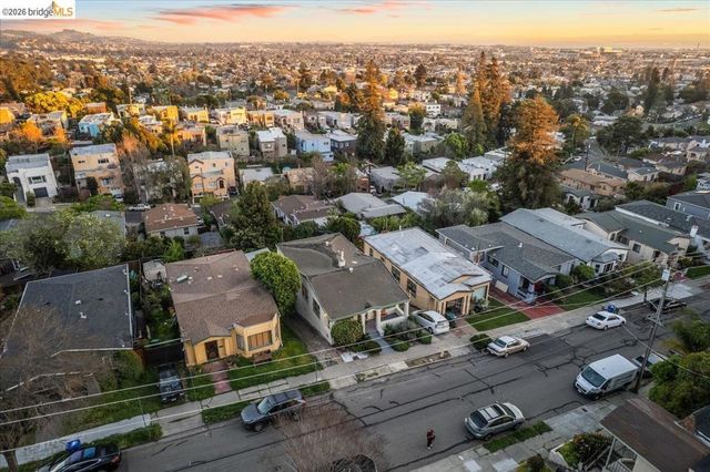 3118 Monticello Ave, Oakland, CA 94619