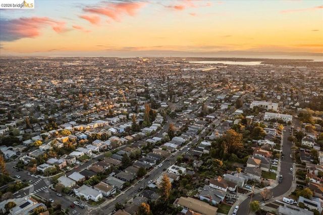 3118 Monticello Ave, Oakland, CA 94619