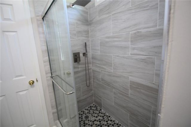 258 Brookcliff Drive, Sugar Hill, GA 30518