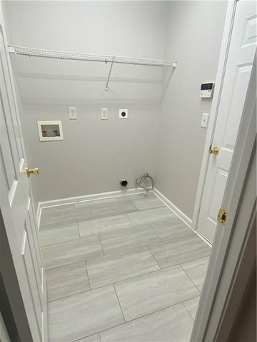258 Brookcliff Drive, Sugar Hill, GA 30518
