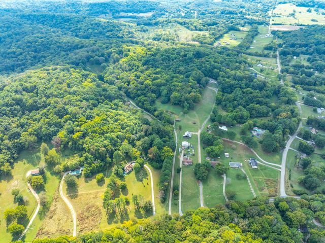 4238 Pulaski Hwy, Culleoka, TN 38451