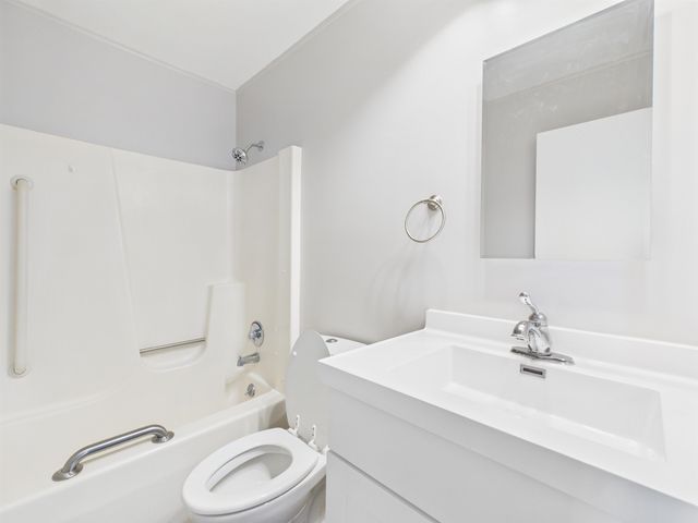 2090 Chief Turtle Court, Huntington, IN 46750