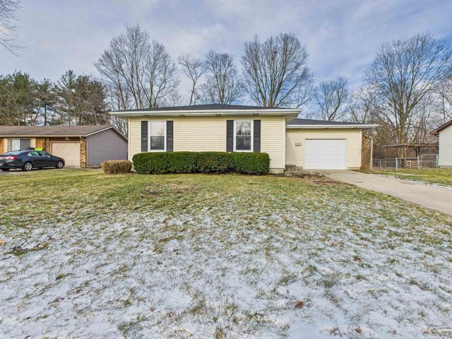 2090 Chief Turtle Court, Huntington, IN 46750
