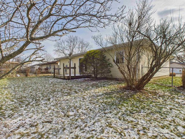 2090 Chief Turtle Court, Huntington, IN 46750