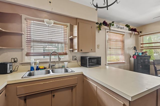 700 E 9th Street, Hobart, IN 46342