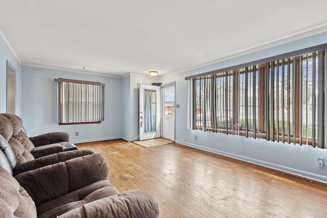 700 E 9th Street, Hobart, IN 46342