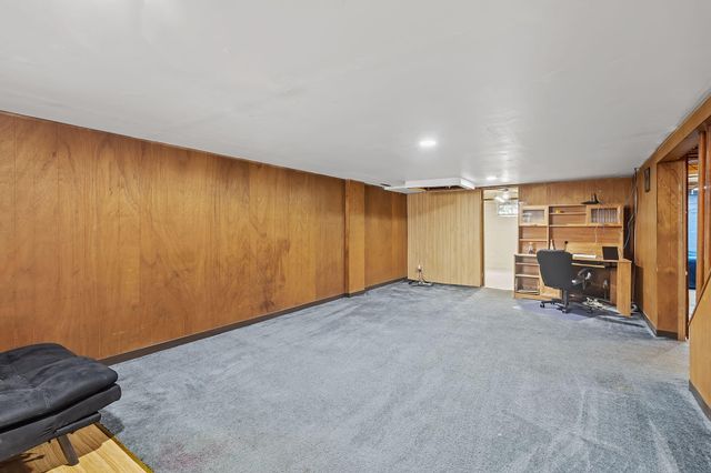 700 E 9th Street, Hobart, IN 46342