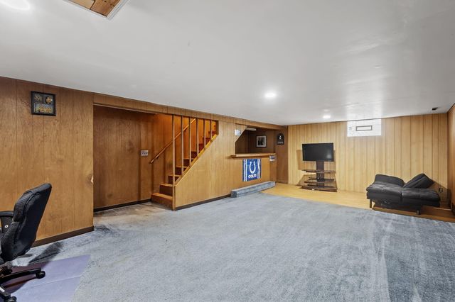 700 E 9th Street, Hobart, IN 46342