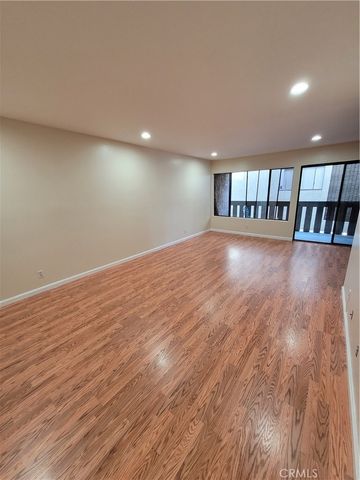 4110 ELM AVE 201, Long Beach, CA 90807