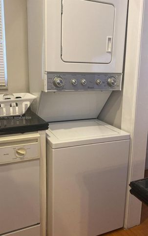 3050 NE 5th Ter 10, Wilton Manors, FL 33334