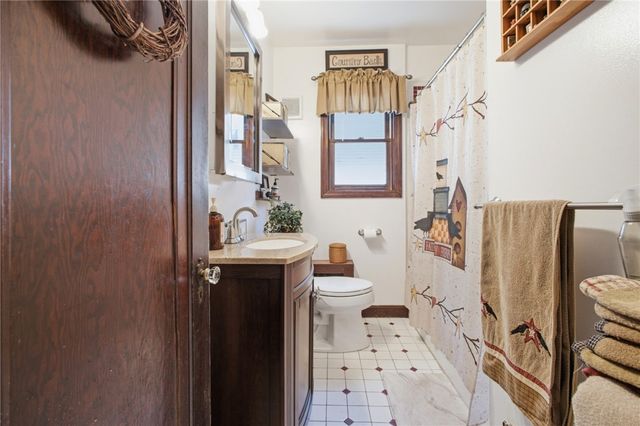 55 Edison Street, Warwick, RI 02889