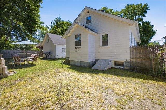 55 Edison Street, Warwick, RI 02889