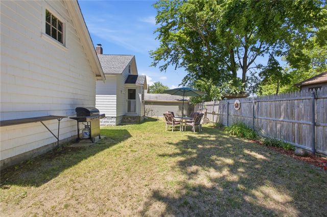55 Edison Street, Warwick, RI 02889