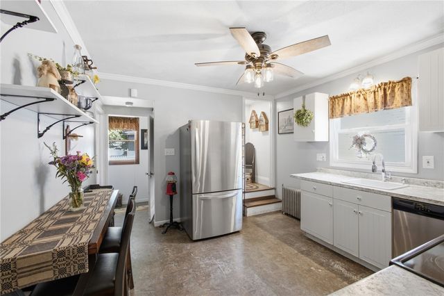 55 Edison Street, Warwick, RI 02889