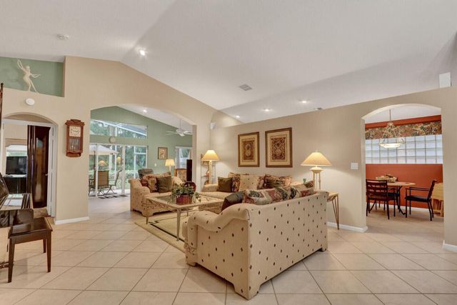 6414 Pebble Creek Way, Boynton Beach, FL 33437