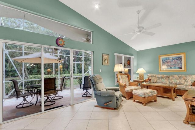 6414 Pebble Creek Way, Boynton Beach, FL 33437