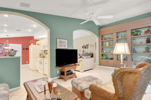 6414 Pebble Creek Way, Boynton Beach, FL 33437