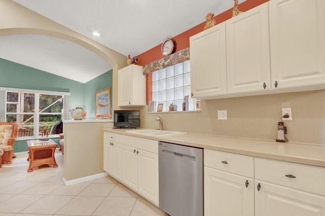 6414 Pebble Creek Way, Boynton Beach, FL 33437