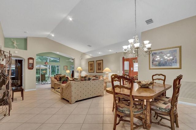 6414 Pebble Creek Way, Boynton Beach, FL 33437