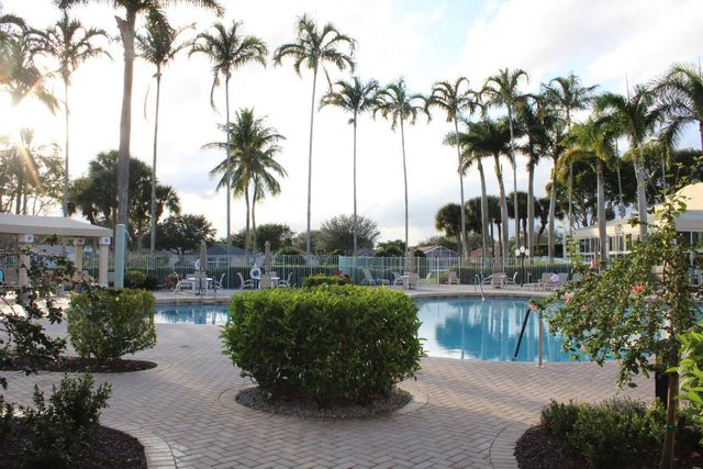 6414 Pebble Creek Way, Boynton Beach, FL 33437