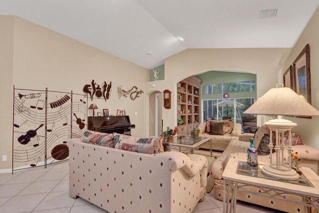 6414 Pebble Creek Way, Boynton Beach, FL 33437