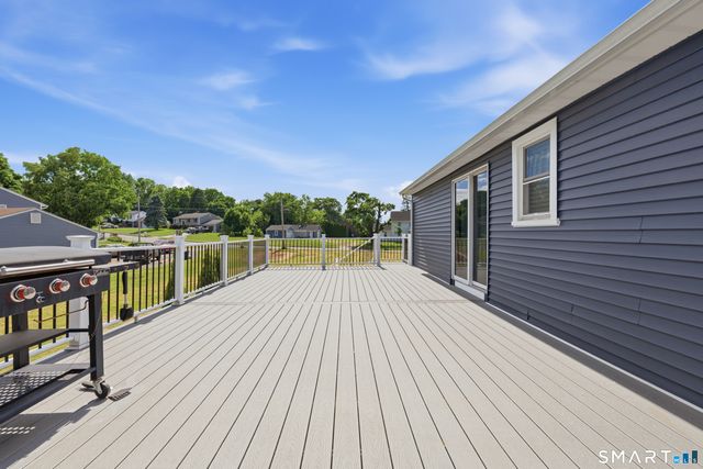 66 Roarke Road, North Haven, CT 06473