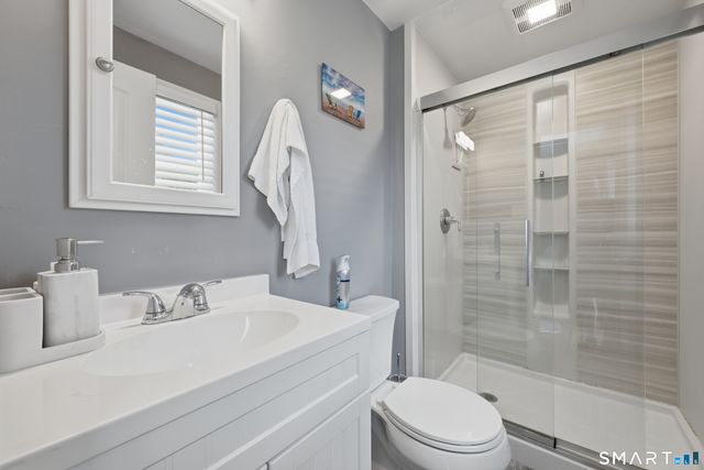 66 Roarke Road, North Haven, CT 06473
