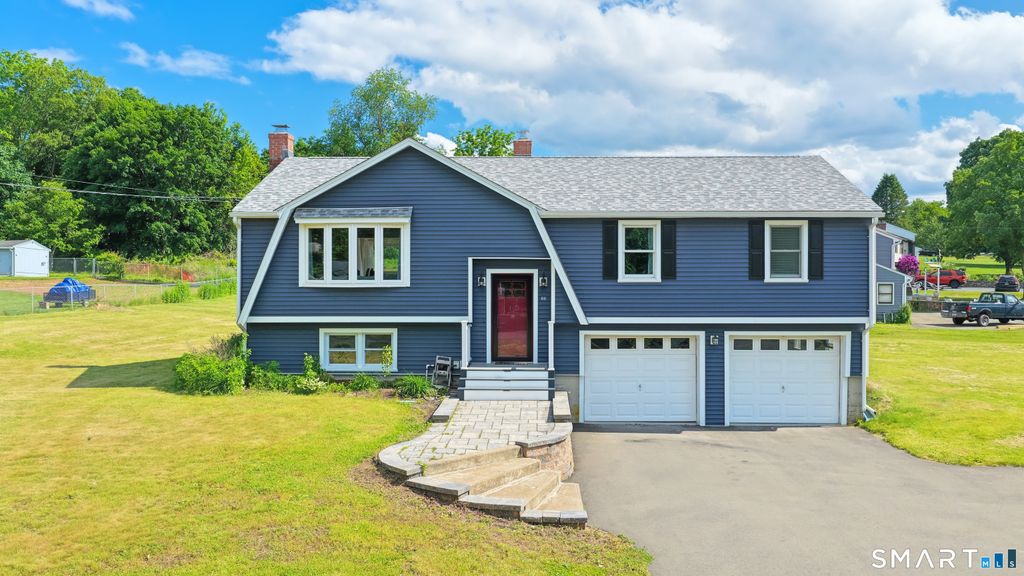 66 Roarke Road, North Haven, CT 06473