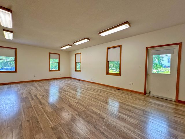41 West High Street, East Hampton, CT 06424