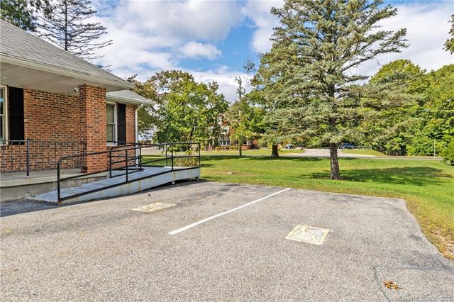 41 West High Street, East Hampton, CT 06424