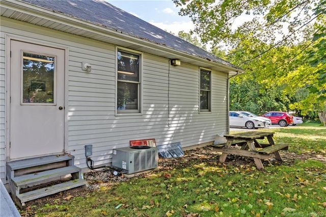 41 West High Street, East Hampton, CT 06424