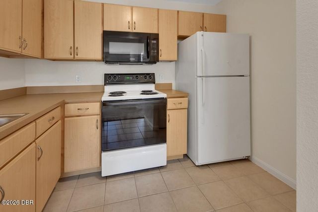 940 Village Trl Unit 4-207, Port Orange, FL 32127
