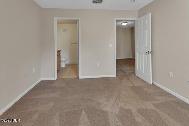 940 Village Trl Unit 4-207, Port Orange, FL 32127