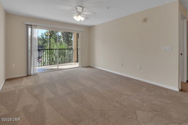 940 Village Trl Unit 4-207, Port Orange, FL 32127