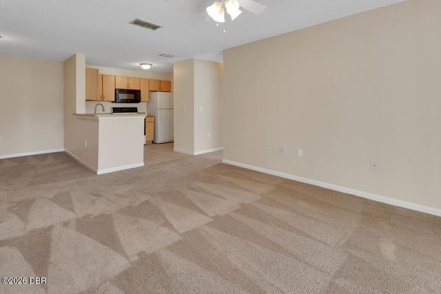 940 Village Trl Unit 4-207, Port Orange, FL 32127