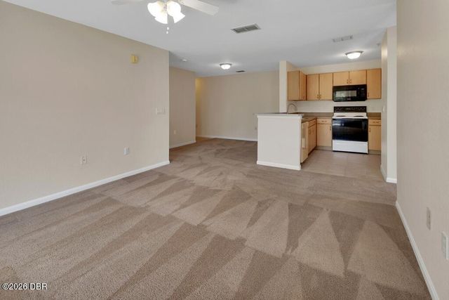 940 Village Trl Unit 4-207, Port Orange, FL 32127