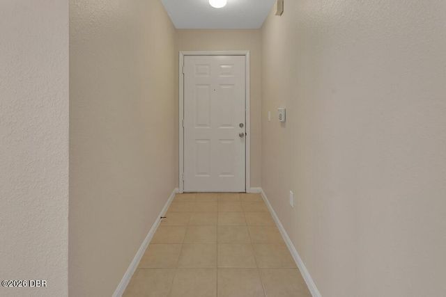 940 Village Trl Unit 4-207, Port Orange, FL 32127