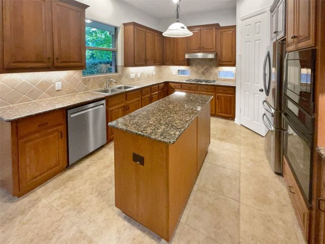 925 Siena Drive, Southlake, TX 76092